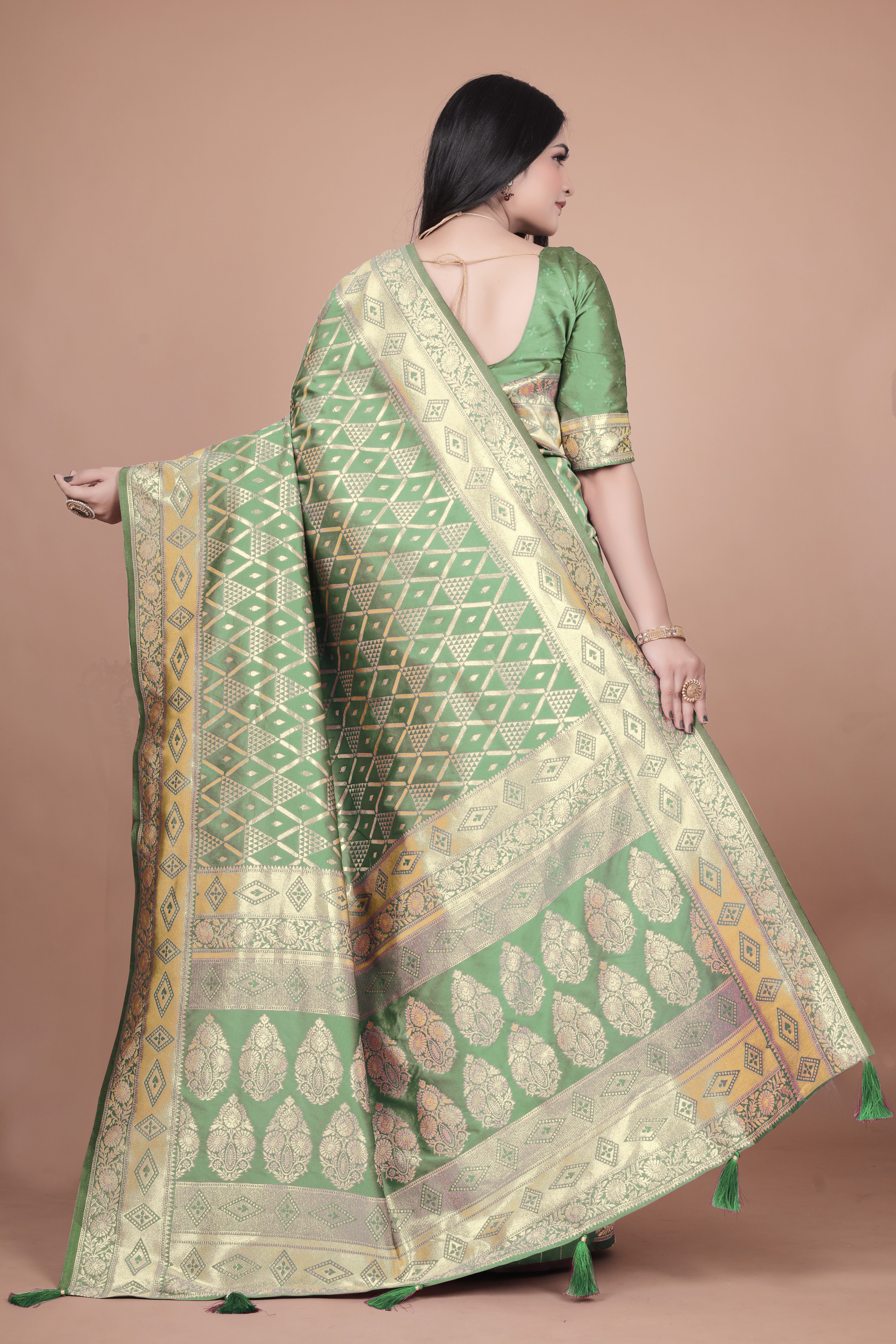 Mauve Banarasi Silk Saree with Silver Zari Elegance With 4 color option